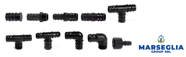 Raccordi per irrigazione in plastica nera: connettori, gomiti e raccordi a T, accanto al logo Marsegia Group SRL.