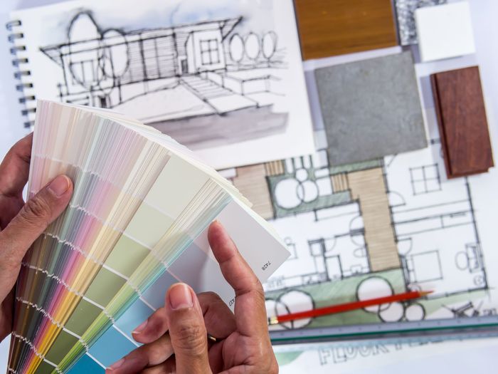 Holding a paint palette