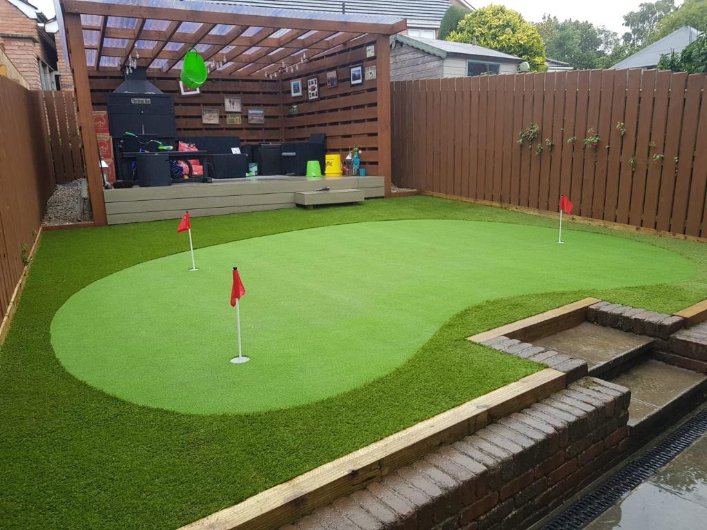 Artificial Grass putting green 8