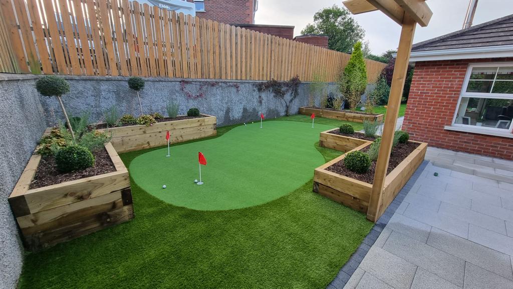 Artificial Grass putting green 3