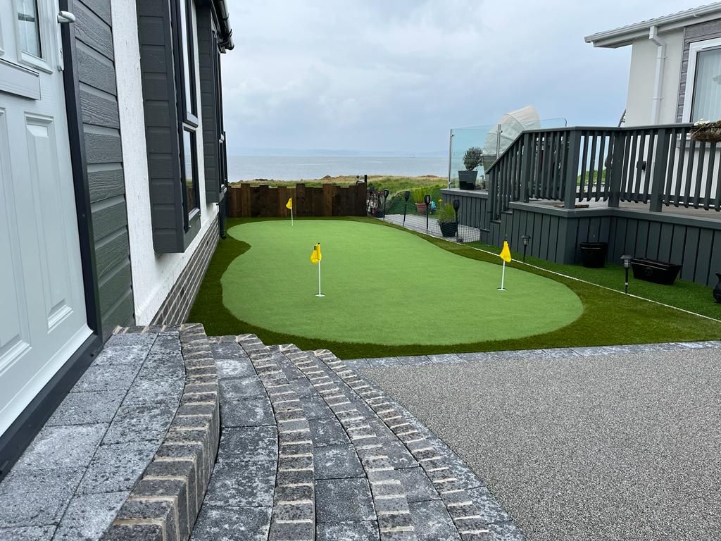 Artificial Grass putting green 1