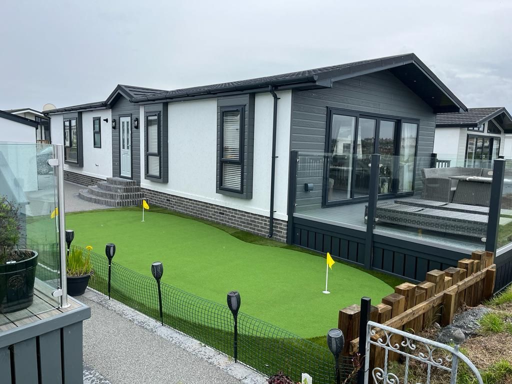 Artificial Grass putting green 2