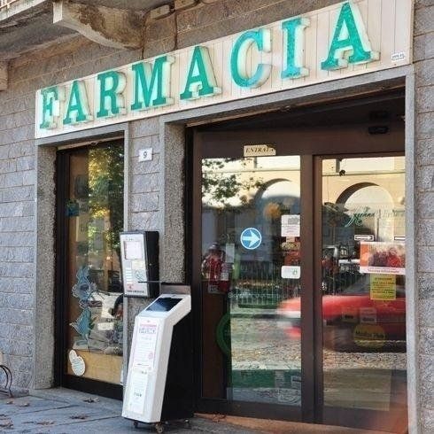 Ingresso della farmacia