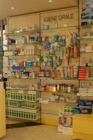 Prodotti farmaceutici in esposizione