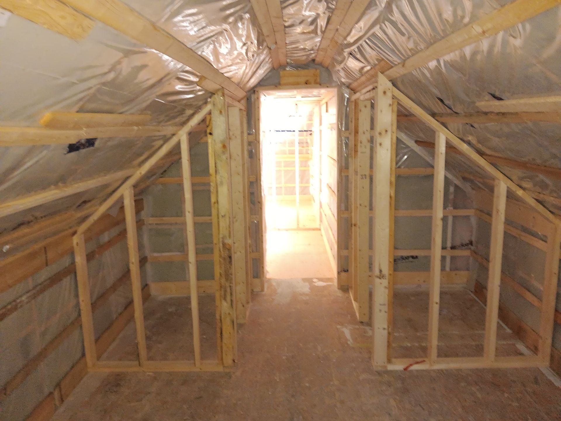 Un couloir dans une maison en construction