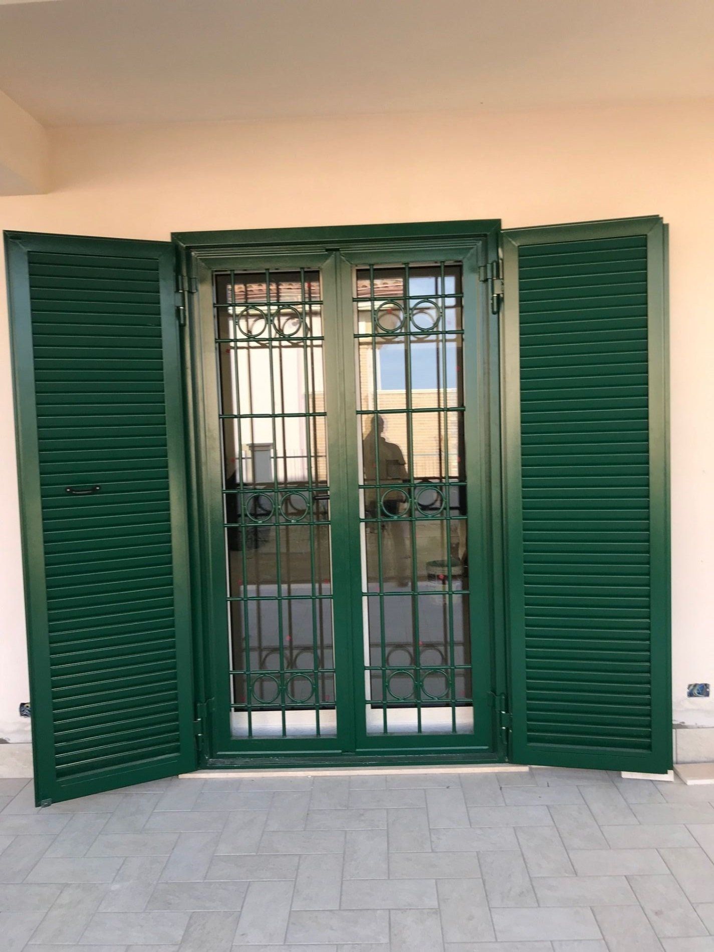 tapparelle infissi e grate per porta finestra