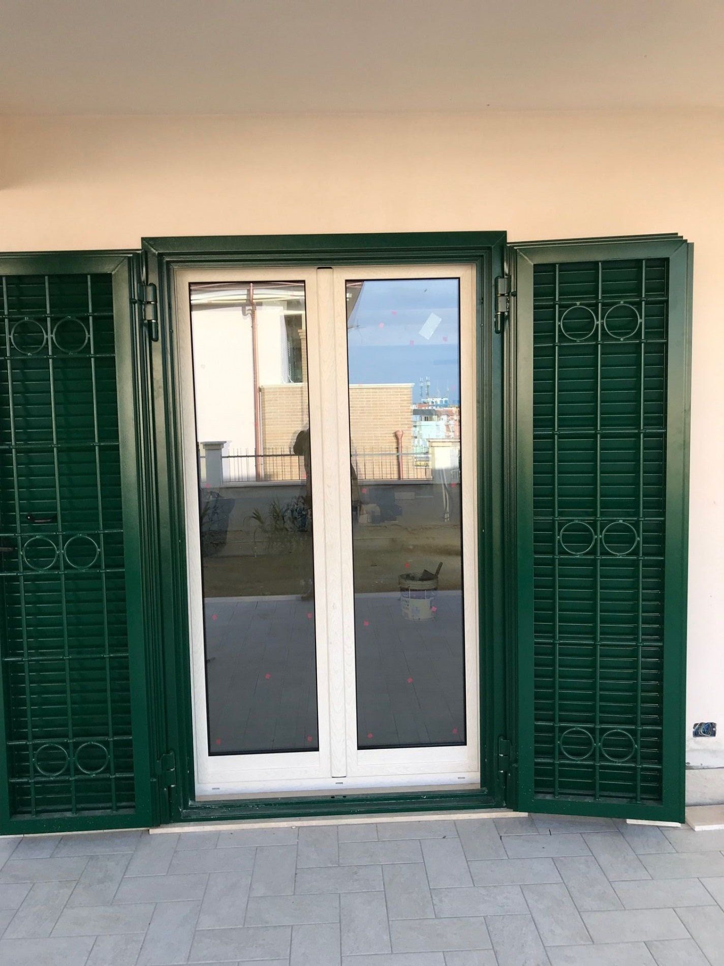 tapparelle e infissi per porta finestra