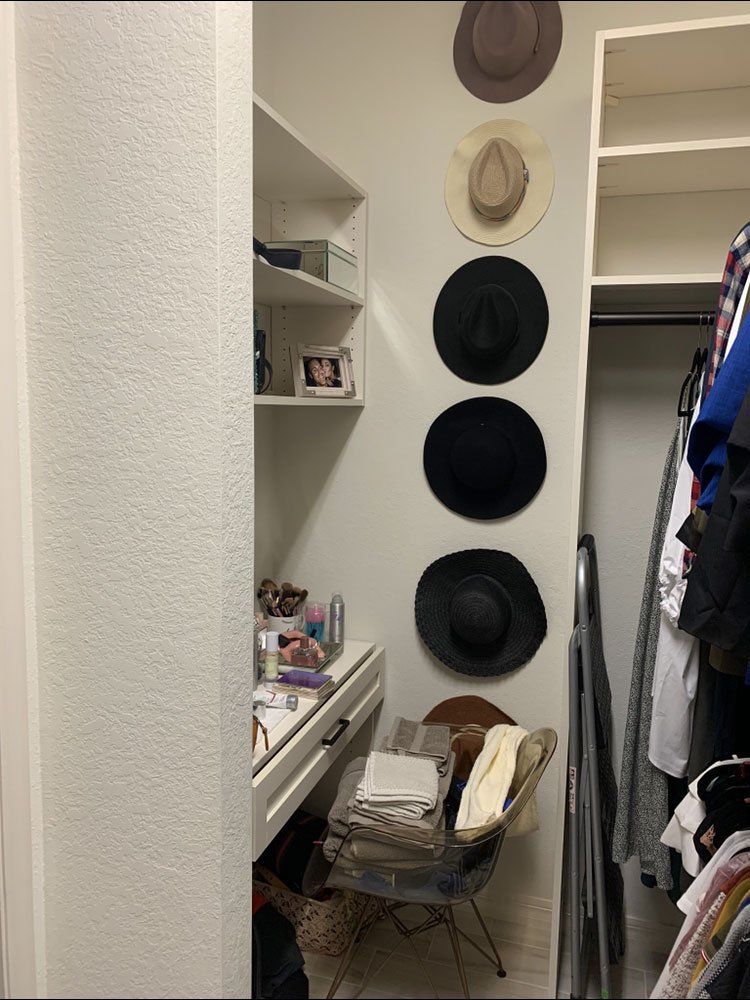 White Shaker System Closet With Corner Vanity/Makeup Desk