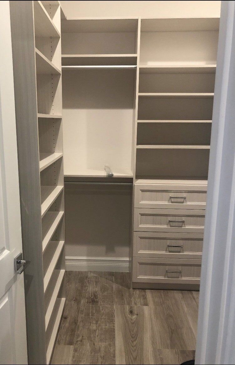 Arctic Custom Closet System With Allegra Drawer Fronts