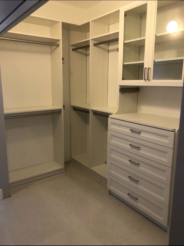 White Hutch Withe Allegra Drawer Fronts & Framed Glass Double Doors