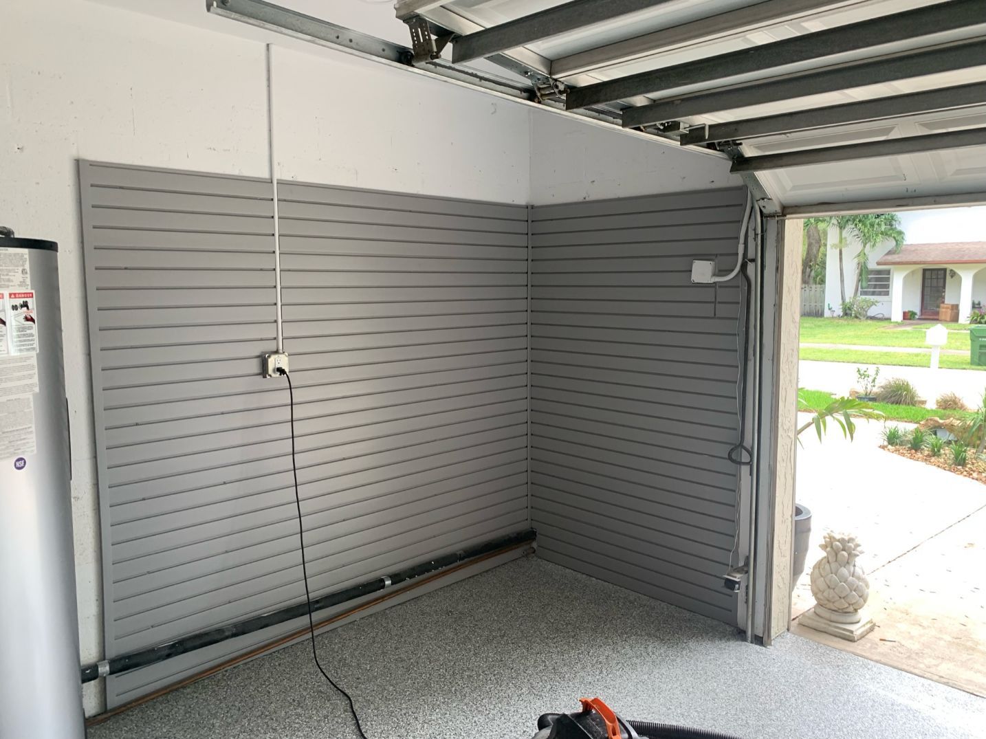Custom Garage Organizer Systems and Flooring