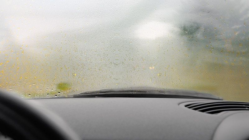 Tips for keeping your windshield from fogging: