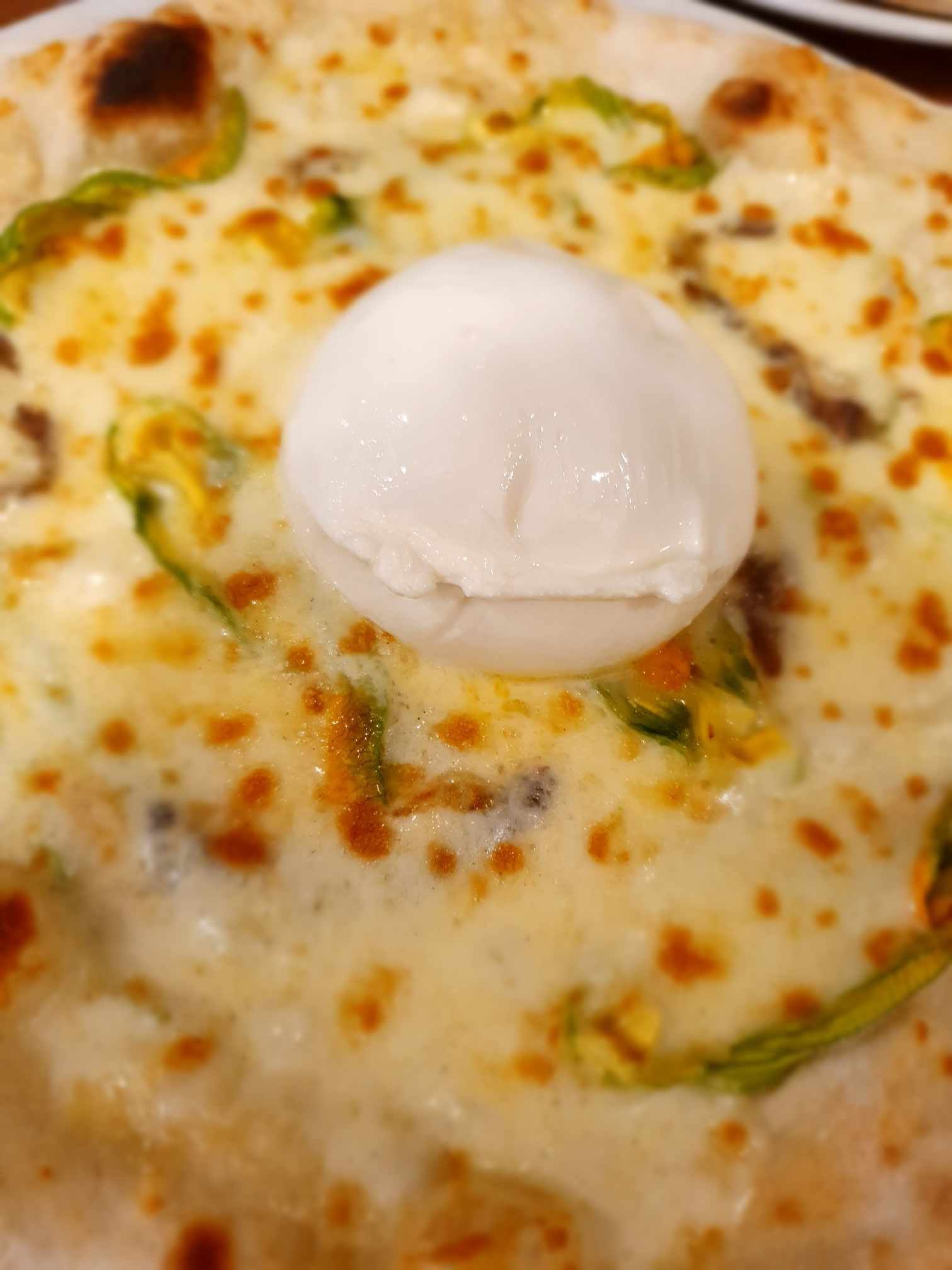 pizza con burrata