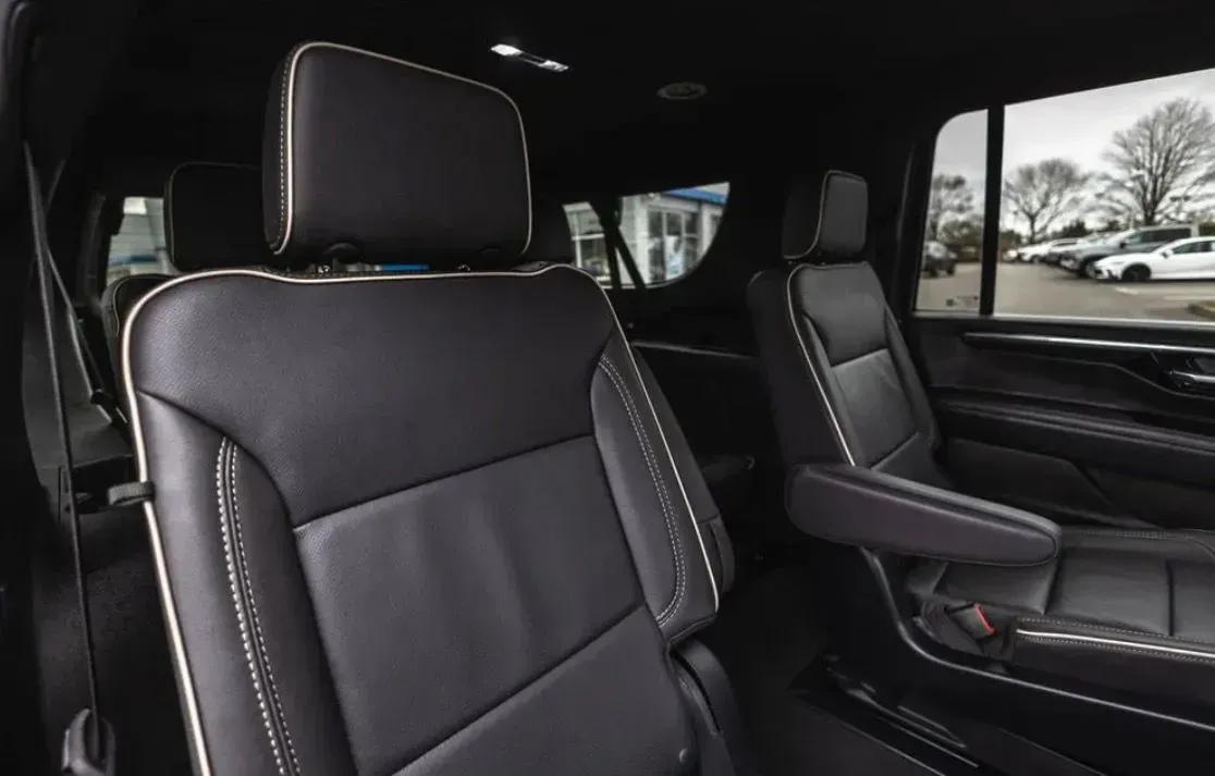 2025 Suburban premium seating Portland Oregon