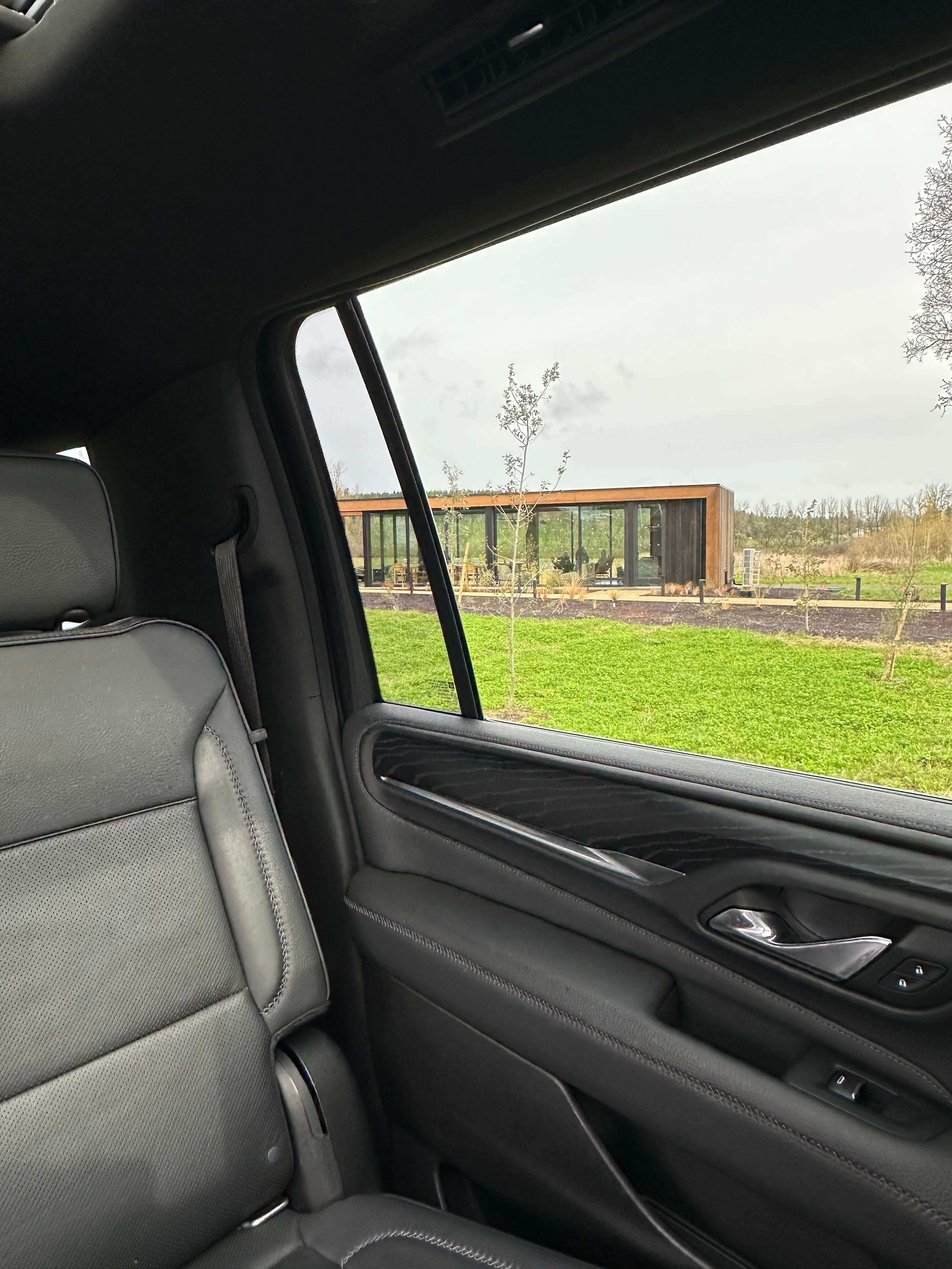 Hourly wine tasting tour driver in Oregon
