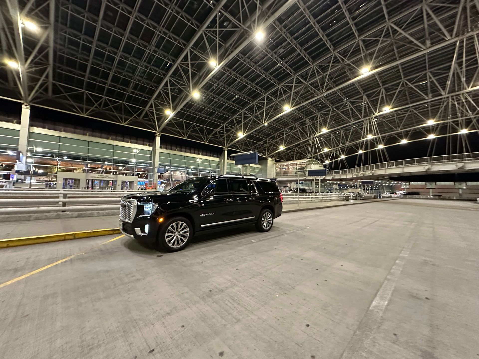 private airport transfers in portland oregon with luxury personal Drivers 