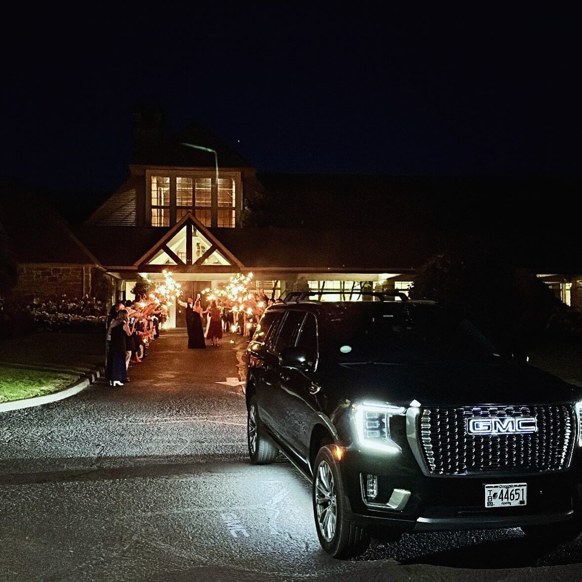 Chauffeured getaway for a wedding in Oregon