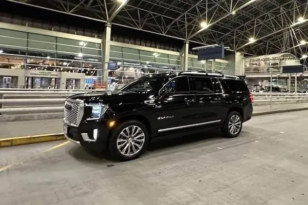 top rated chauffeur town car transportation West Linn