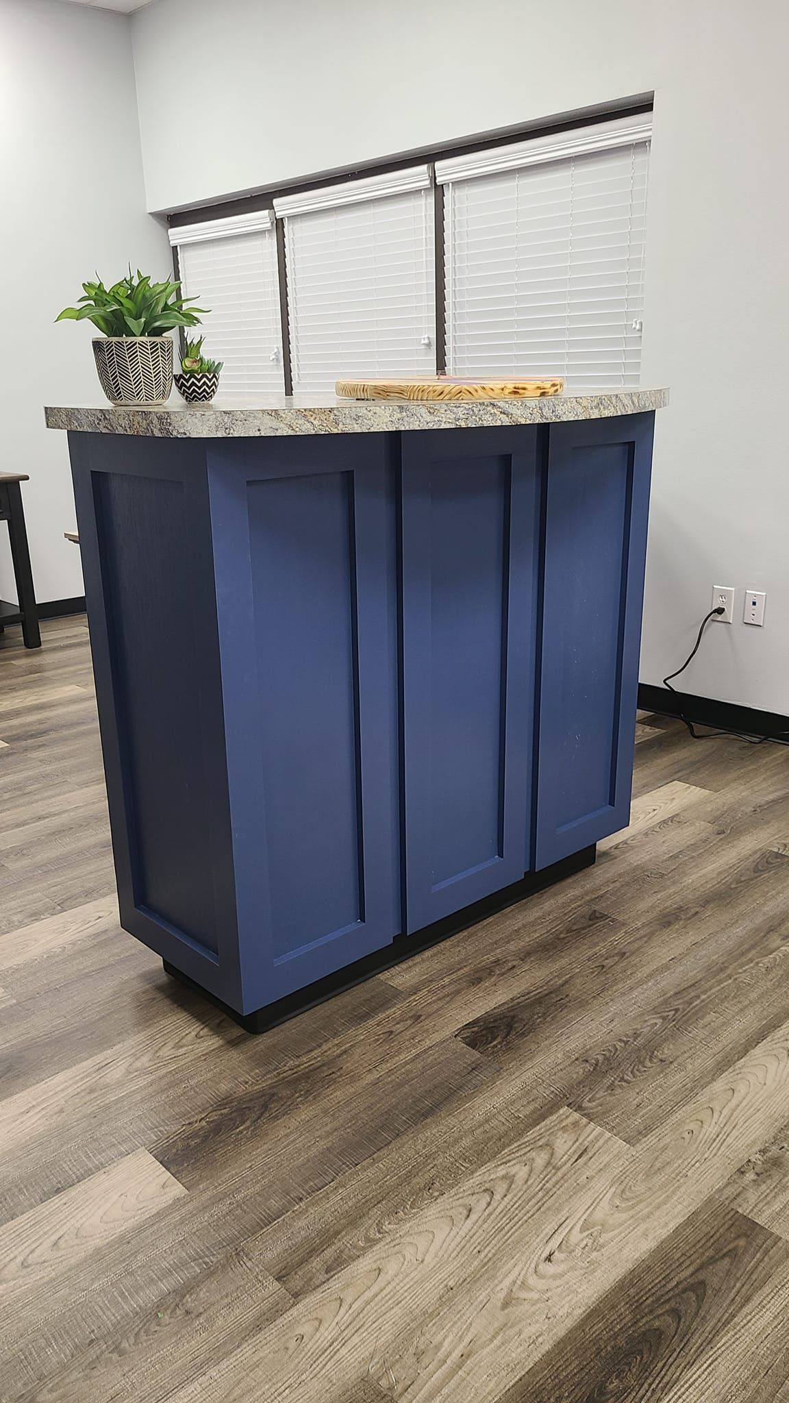 Small Service Table — Fort Worth, TX — Auto Glass Xperts