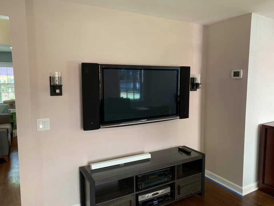 Huge flat screen tv — Garnet Valley, PA — Dukes Pro Electric