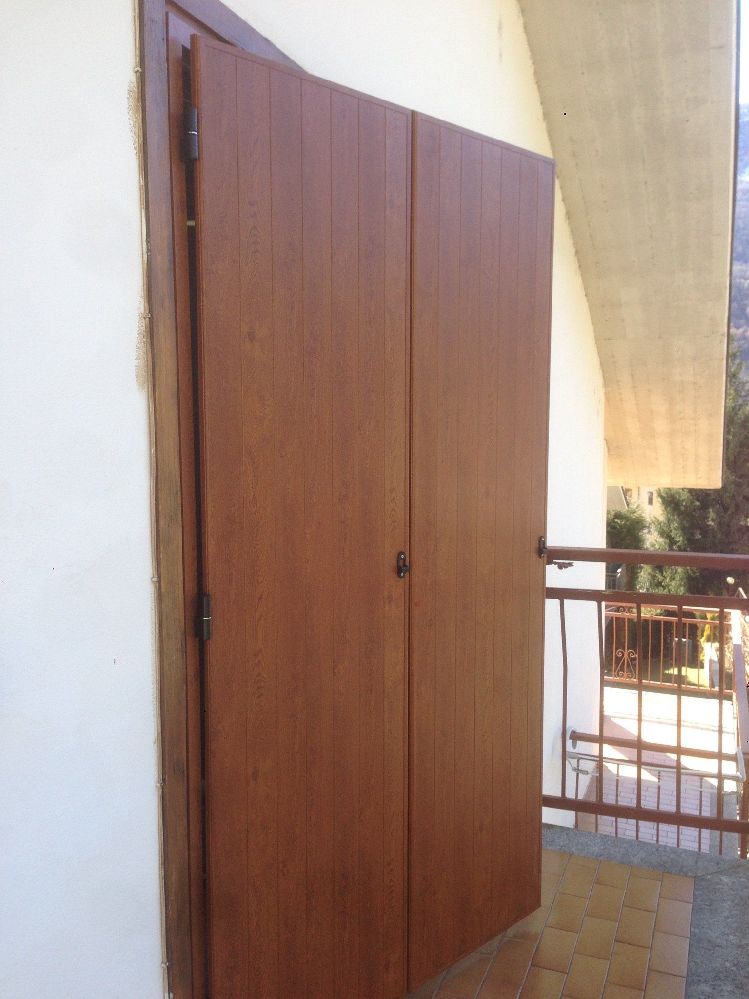 vendita di scuri in legno