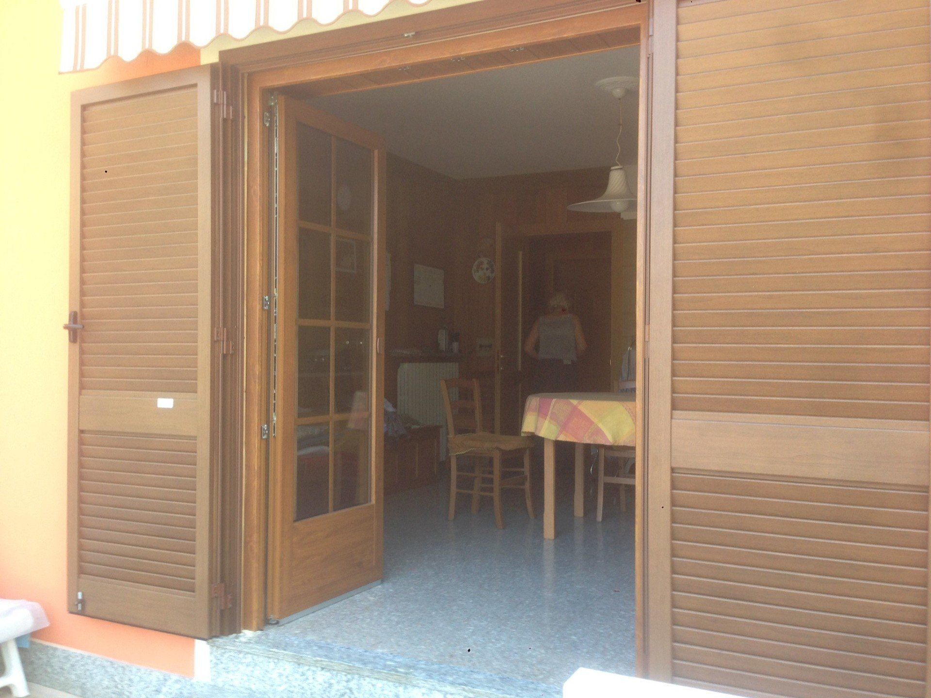 finestre e persiane in legno