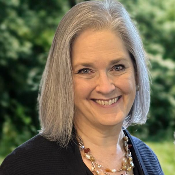 A headshot of Laura Baerwolf.