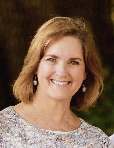 A headshot of Laura Baerwolf.