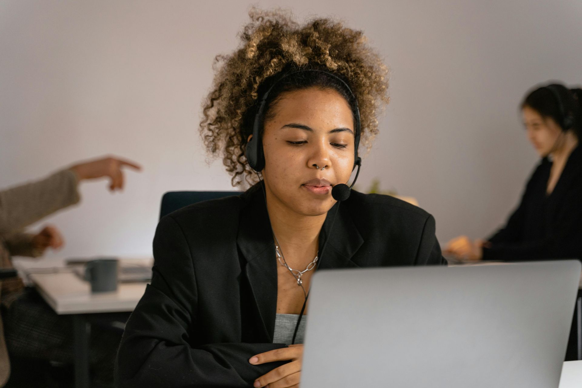 Contact an IT Advisor