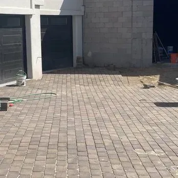 Concrete block retaining wall with stucco finish AZ