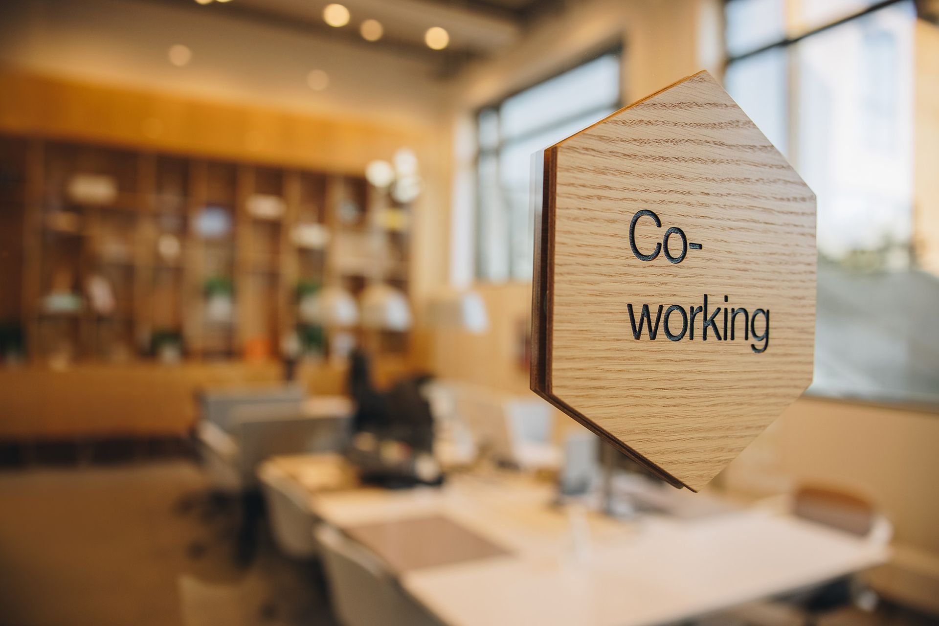 Créer son entreprise dans un bureau privé en coworking à Orléans permet de gagner en crédibilité, en
