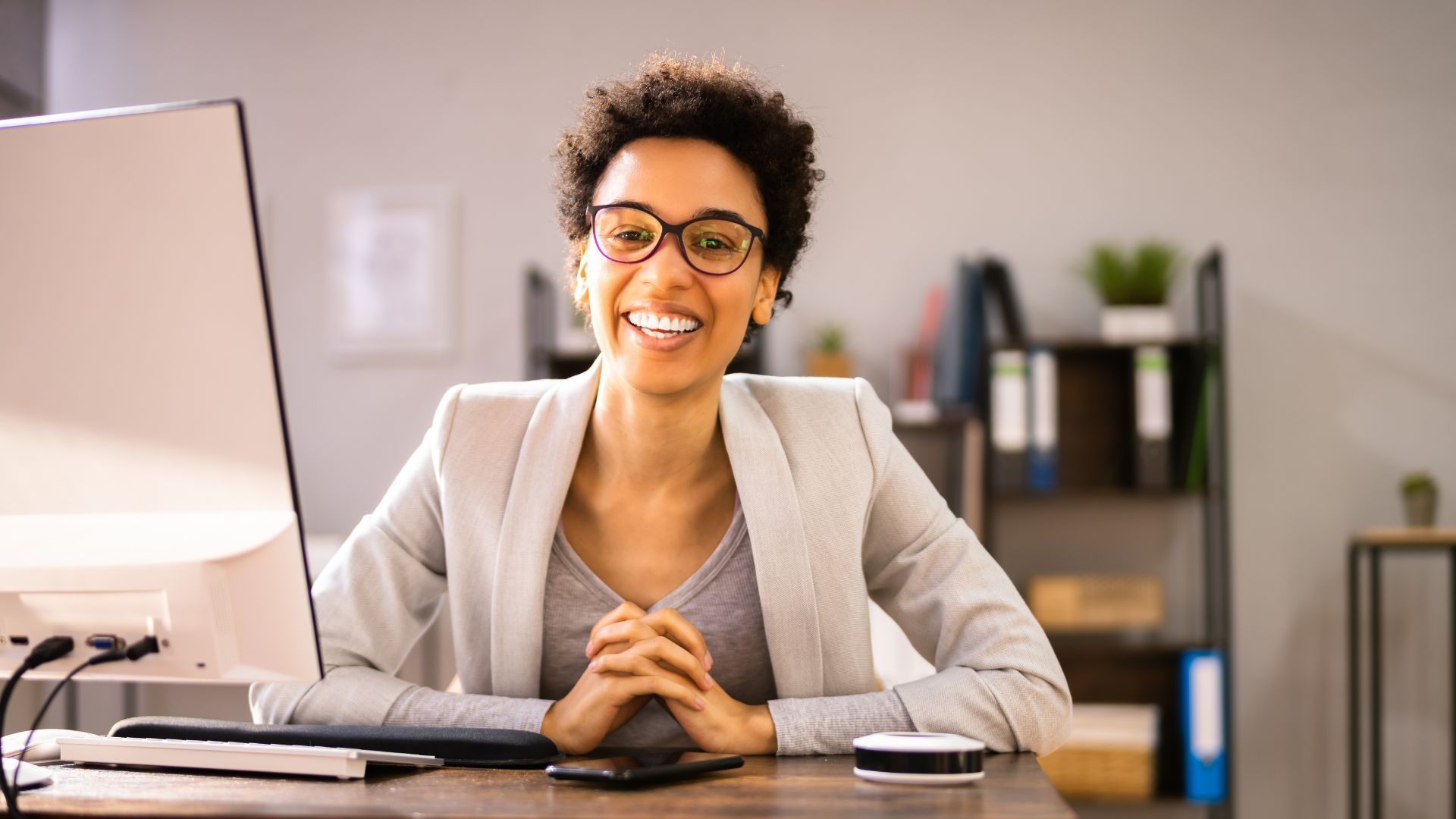 accountant reviewing tax savings from limited company setup