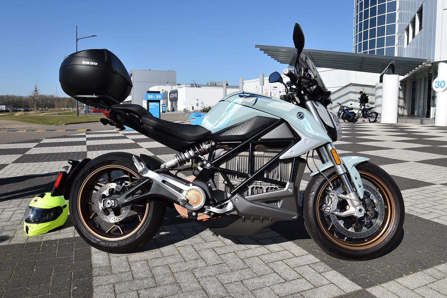 Zero SR/F - Electric Motorbikes - Serious Business