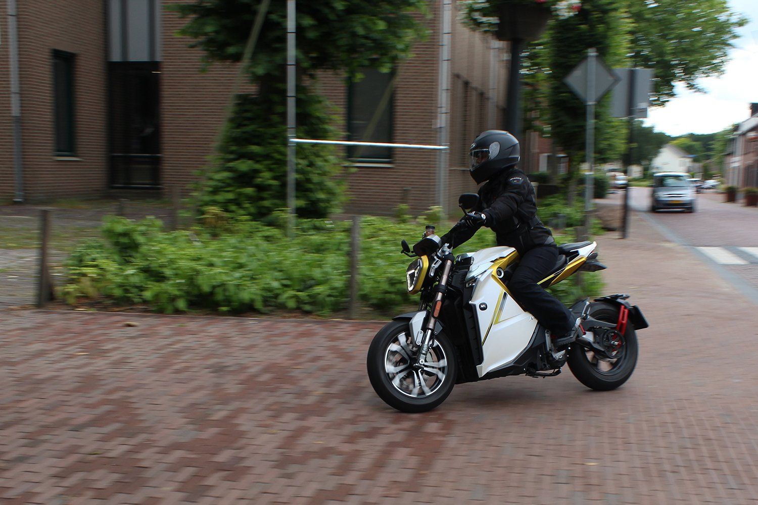 ovaobike MCR-M / Electric Motorbikes - E-center