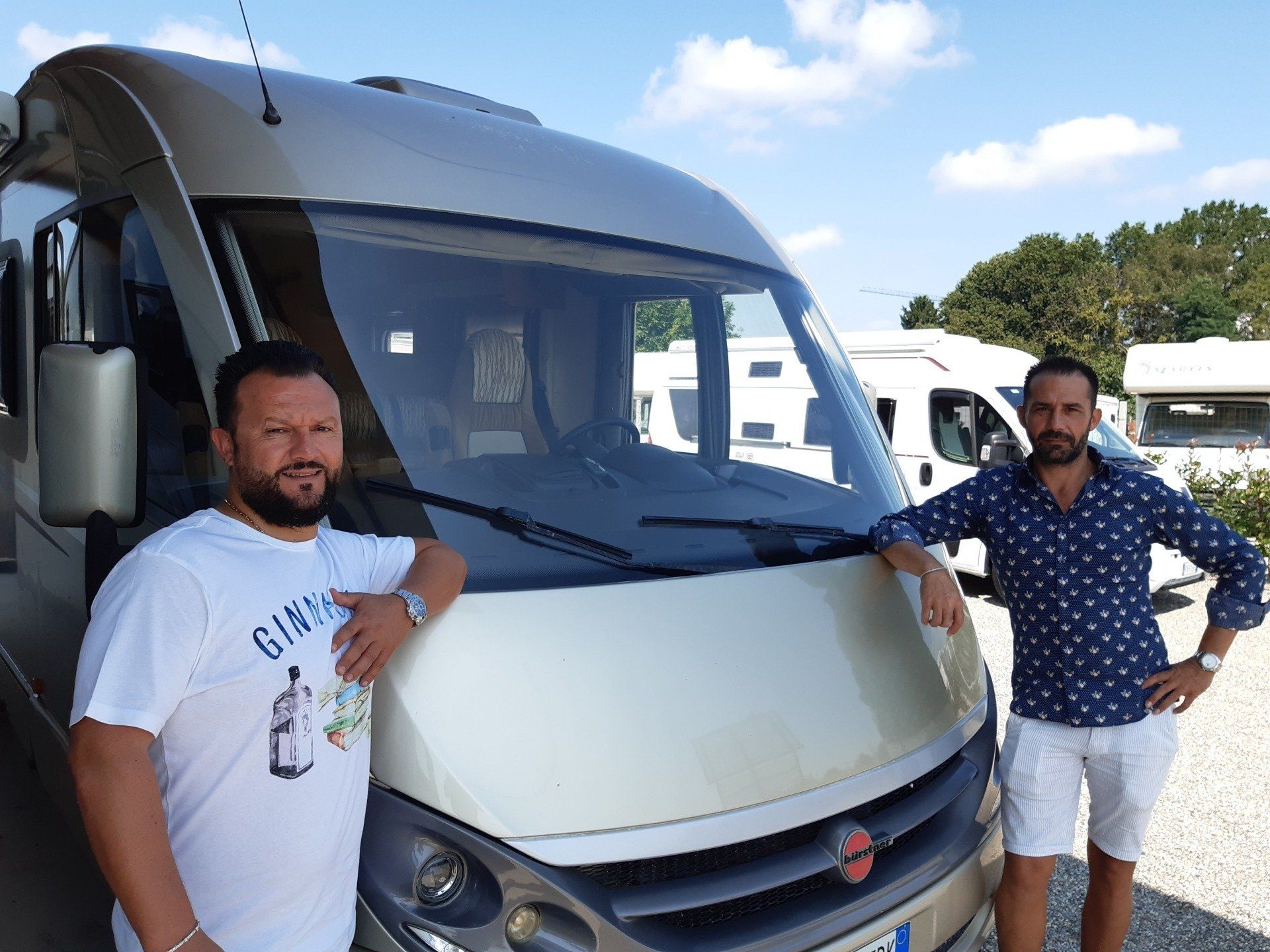 acquisto-camper-cbeb3f5e-1920w.jpg