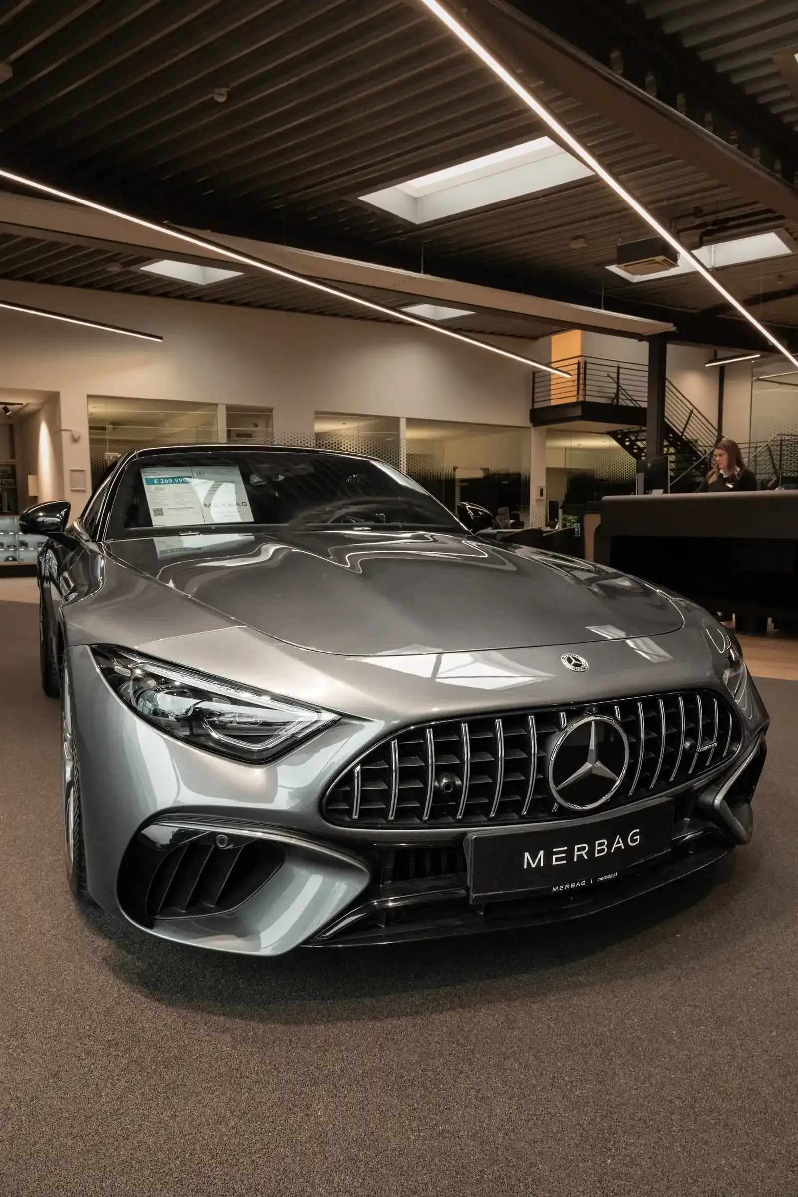 Auto-Fotoshooting Wien im Autohaus MERBAG