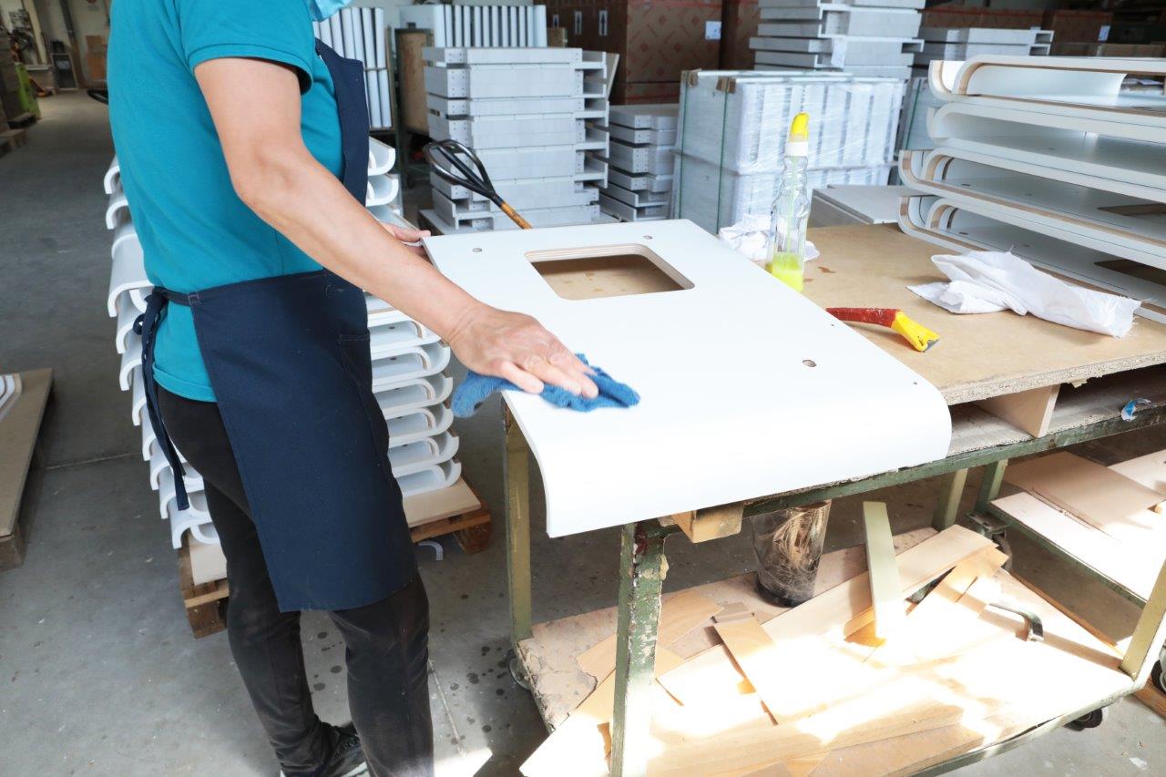 Arredi di design in legno per il soggiorno