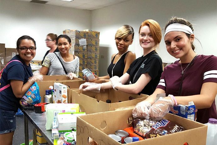 Food Bank Volunteers — Lake Wylie, SC — Mayday Project