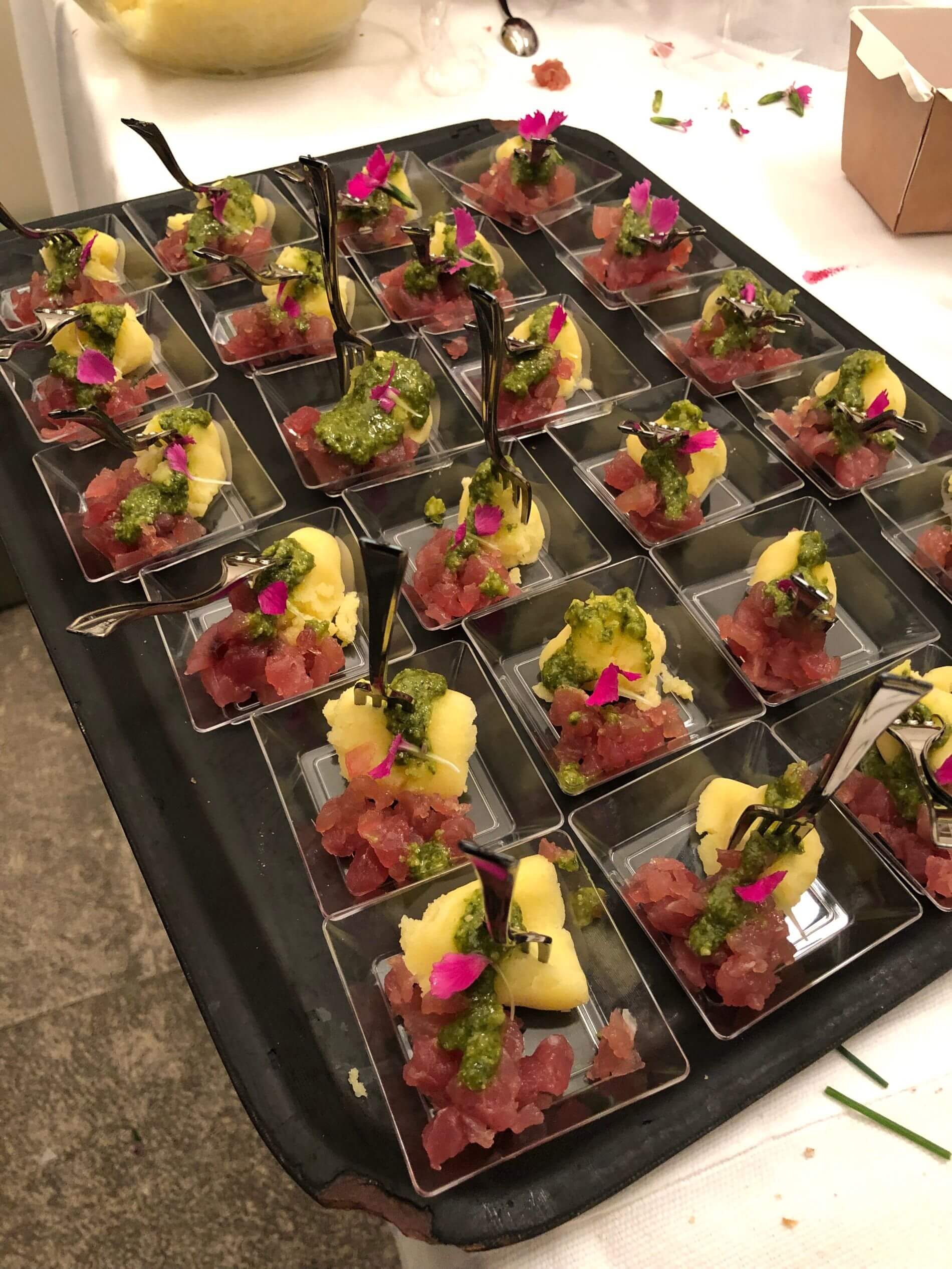 assortimento di stuzzichini per catering