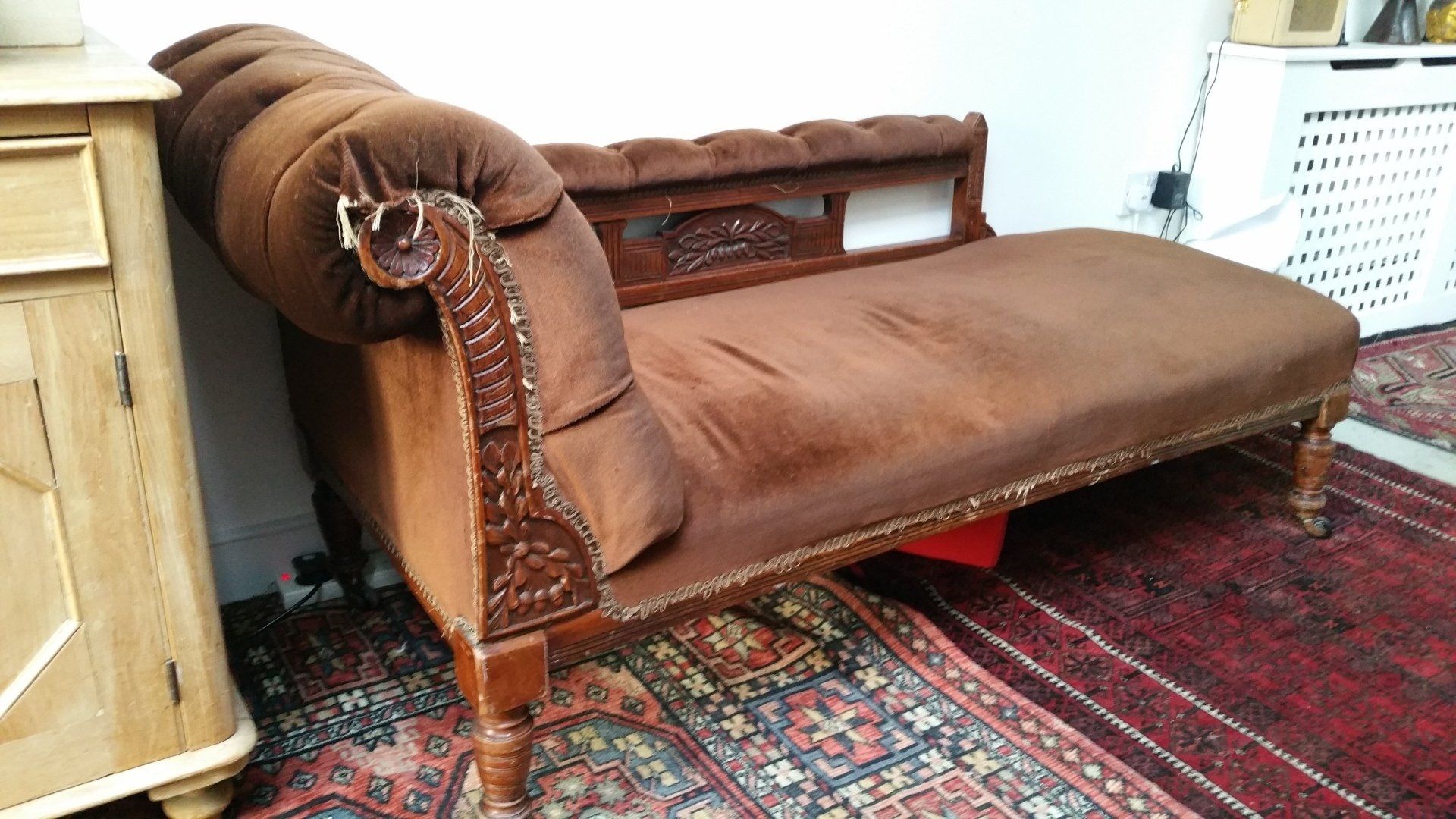 CHAISE LONGUE before