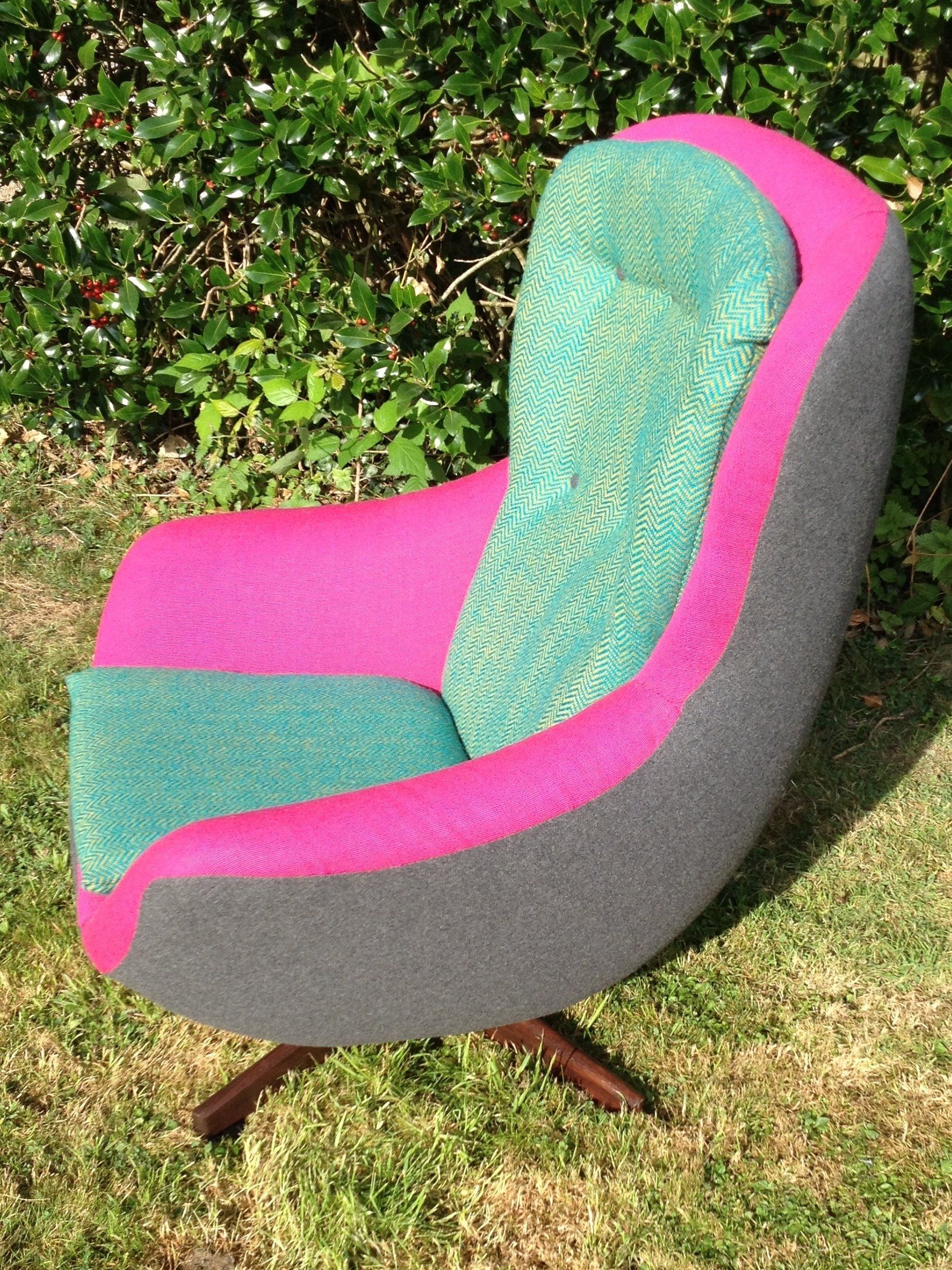 1970S VINTAGE RETRO EGG SWIVEL CHAIR After