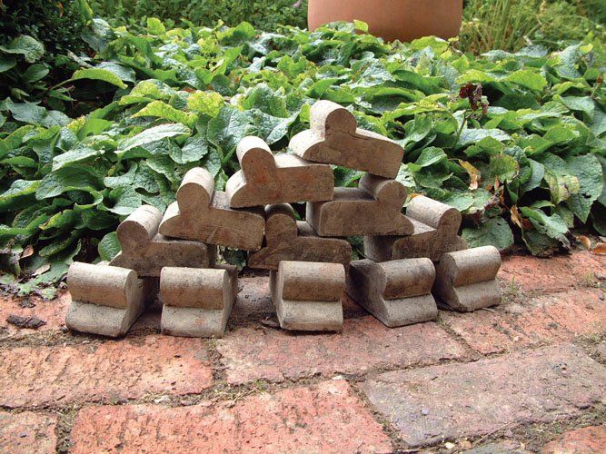 stone garden statue large pot feet