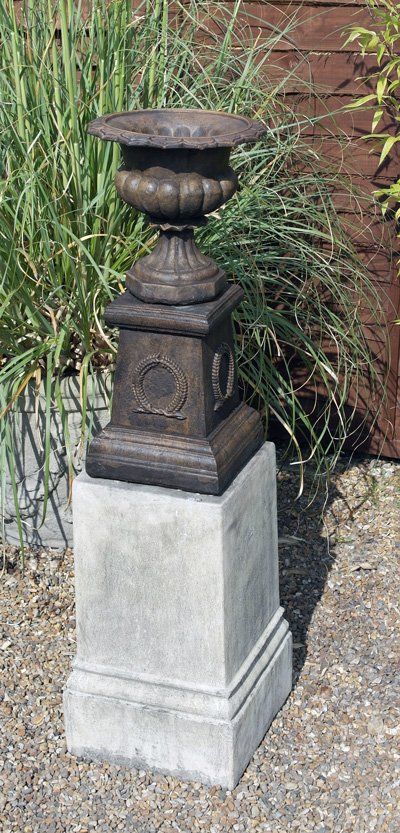 stone garden statue vienna plinth 2