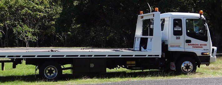 Isuzu 525 Tilt Tray — Areoglen, QLD — Barron River Towing