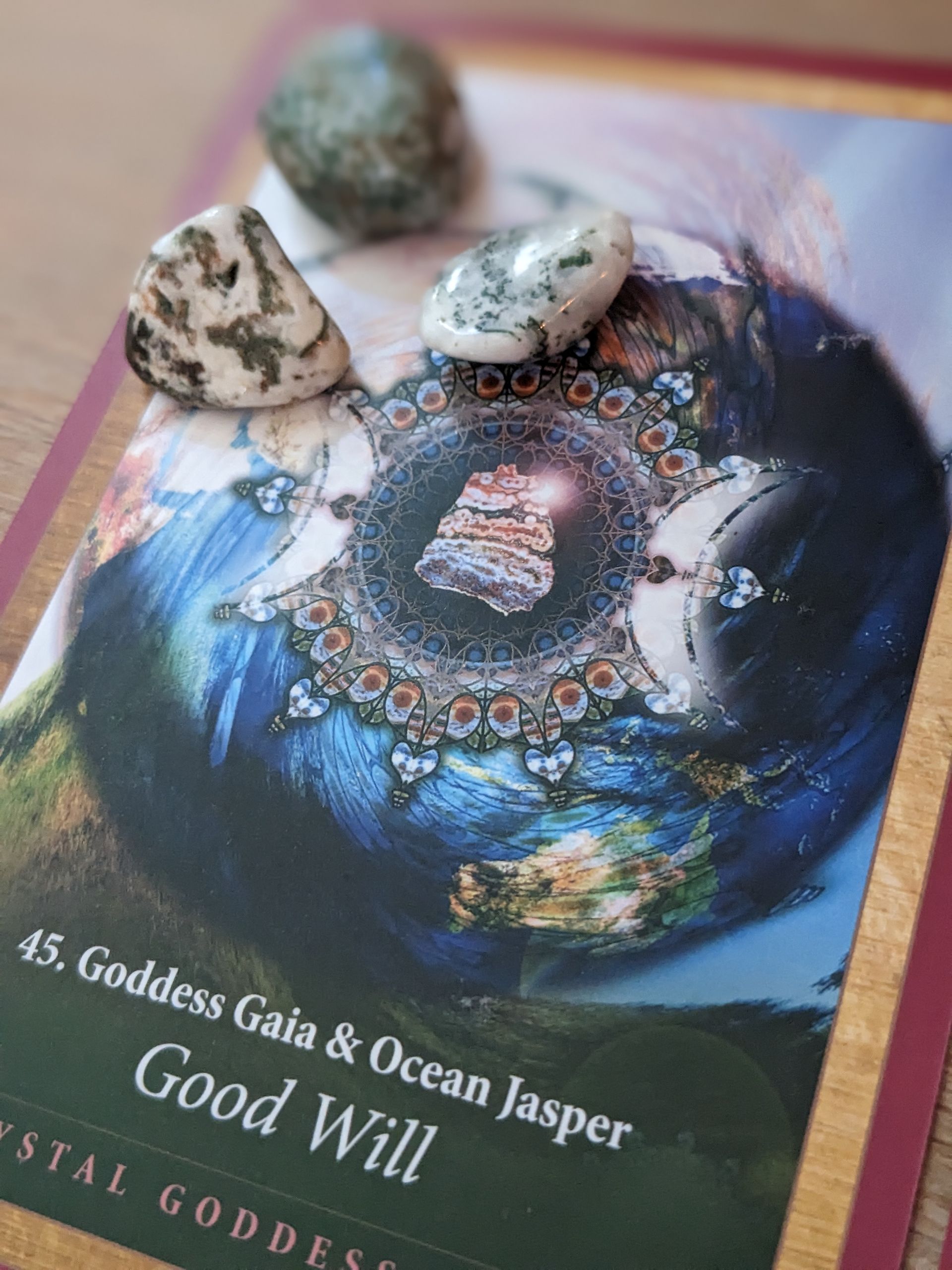 Crystal Mandala Oracle Reading by Sue Cartwright, Spiral Leaf