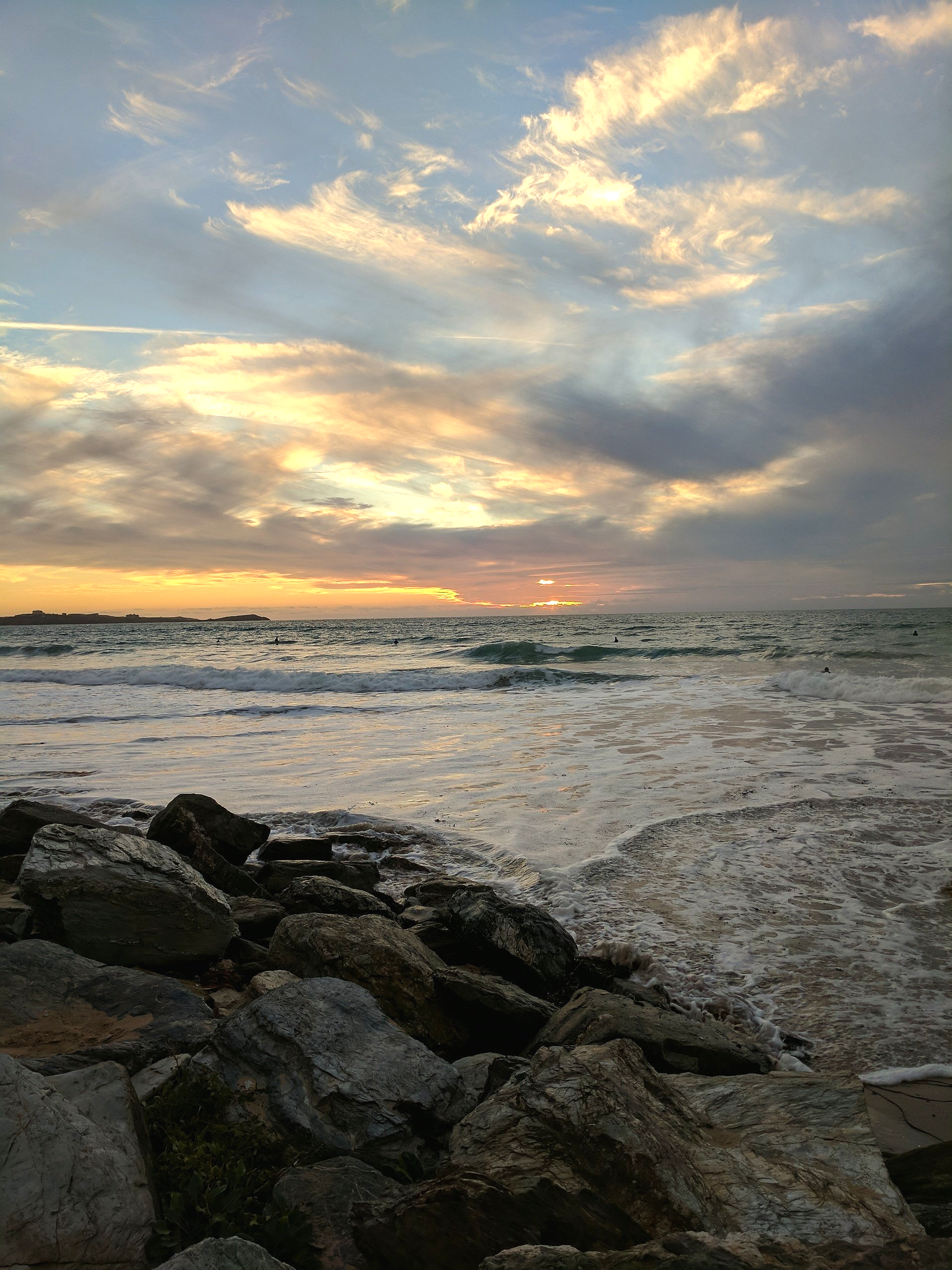 Seaside Gallery - Photograph by Sue Cartwright, Spiral Leaf