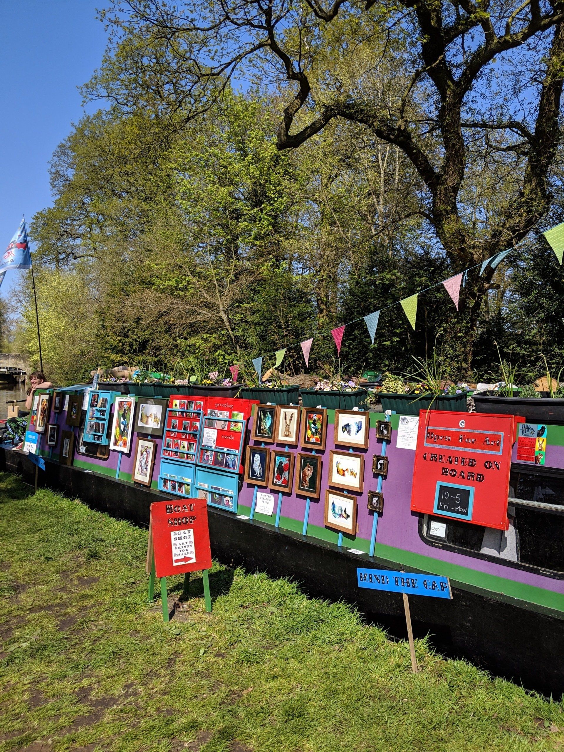 Waterways Gallery - Photograph by Sue Cartwright, Spiral Leaf