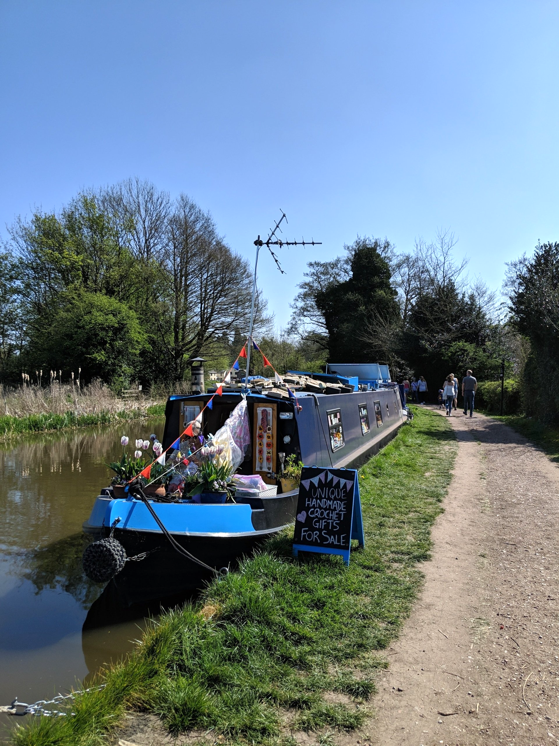 Waterways Gallery - Photograph by Sue Cartwright, Spiral Leaf