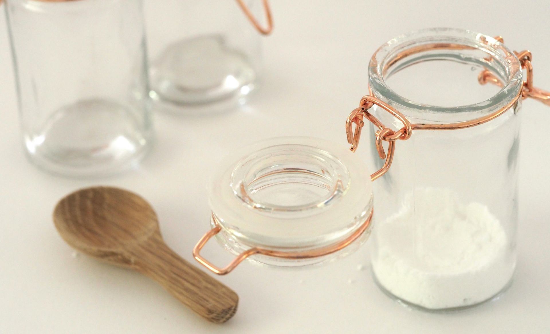 The Natural Spring Clean by Sue Cartwright, Spiral Leaf