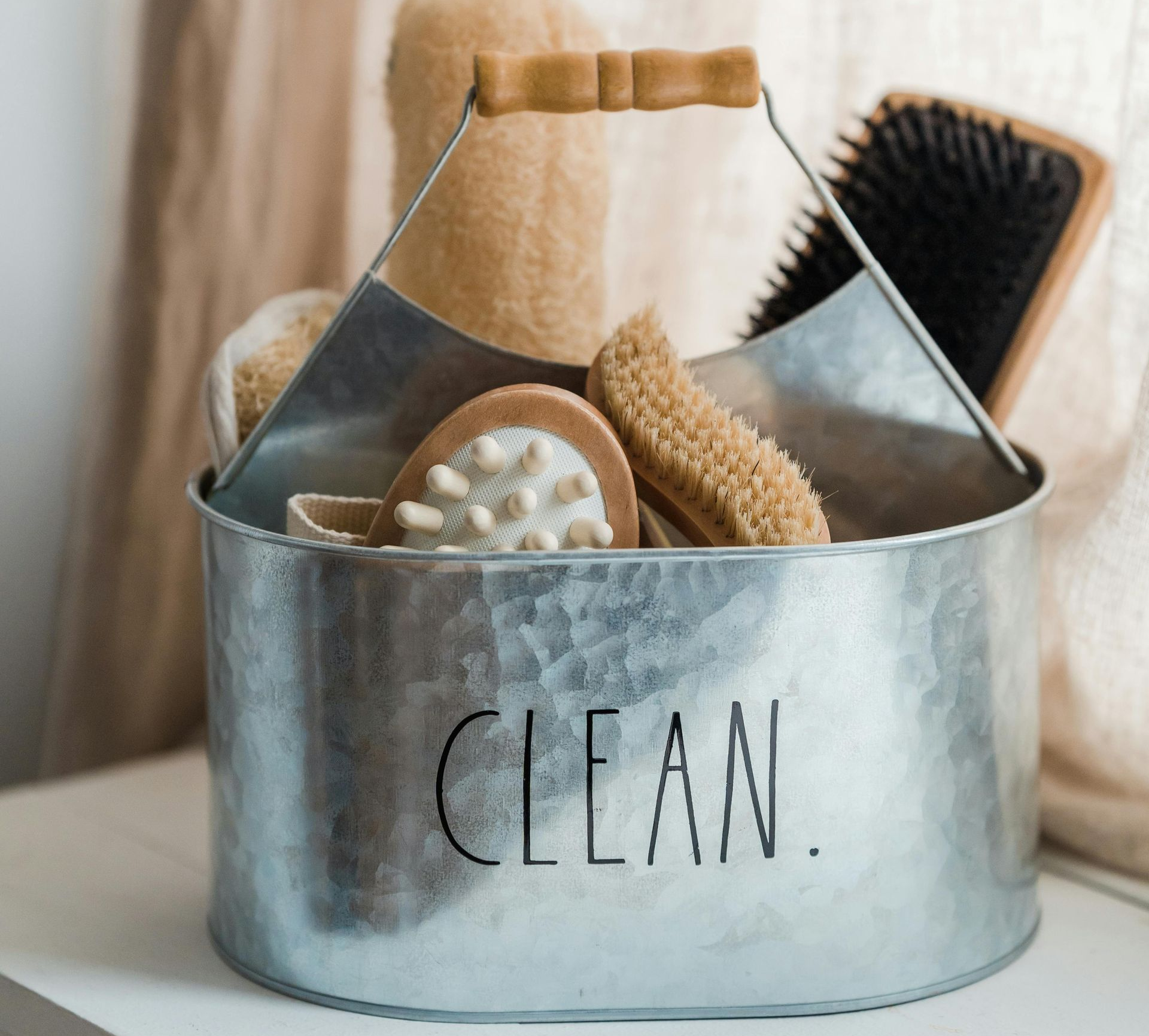 A post about simple and natural ways to spring clean your home